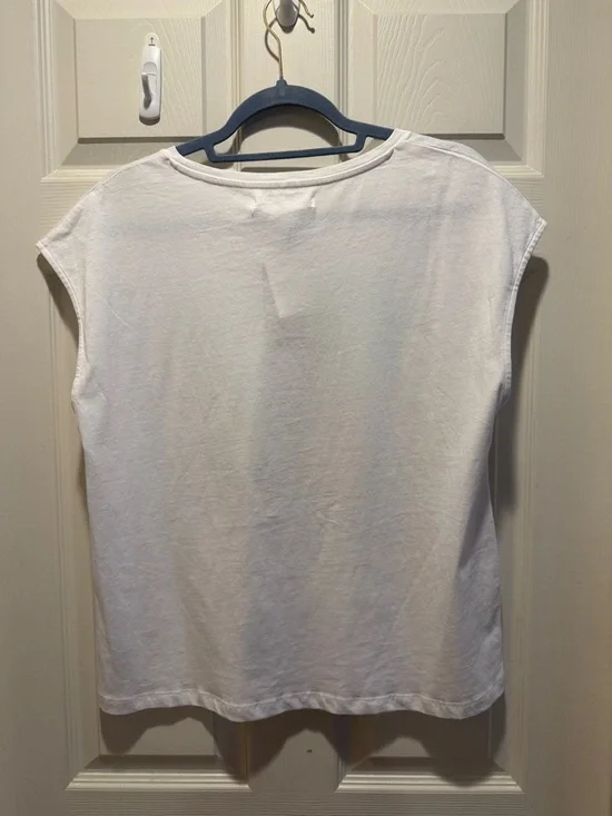 Sequined multicolor parrot sequin embellishment Cotton Top - Picture 7 of 15